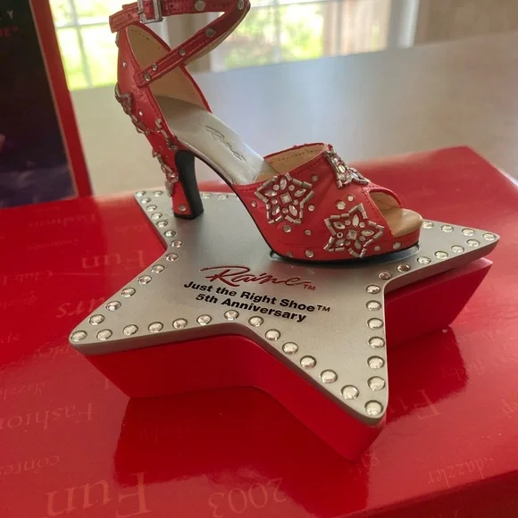 Just The Right Shoe Salsa Star 5 year anniversary 2003 with keepsake box - Picture 3 of 12